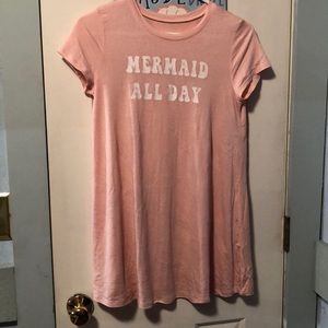 Pink tee